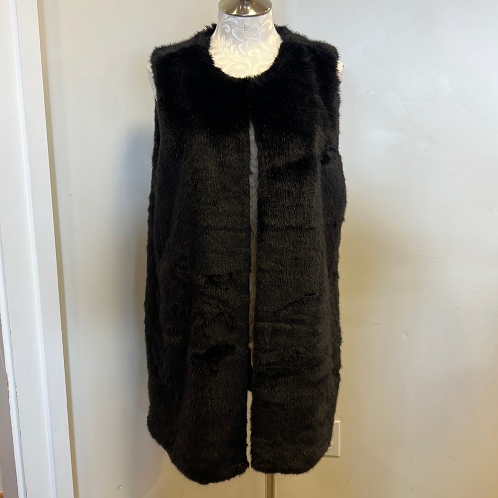 Black Talbots Fur Vest size large